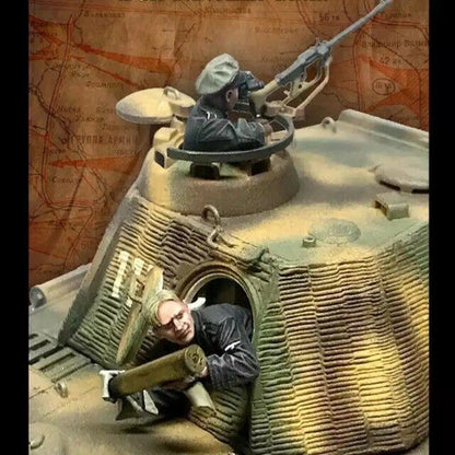1/35 2pcs Resin Model Kit German Soldiers Tank Crew no tank WW2 Unpainted - Model-Fan-Store