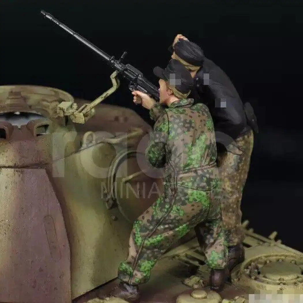 1/35 2pcs Resin Model Kit German Soldiers Tank Crew no tank WW2 Unpainted - Model-Fan-Store