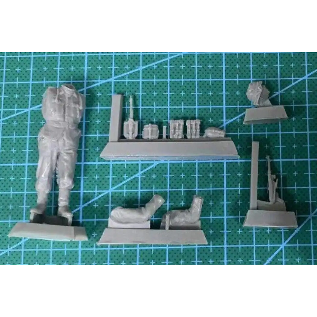 1/35 Resin Model Kit German Soldier Infantryman WW2 Unpainted - Model-Fan-Store