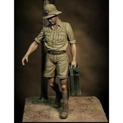 1/35 Resin Model Kit Italian Soldier Refuel Car Africa WW2 Unpainted - Model-Fan-Store