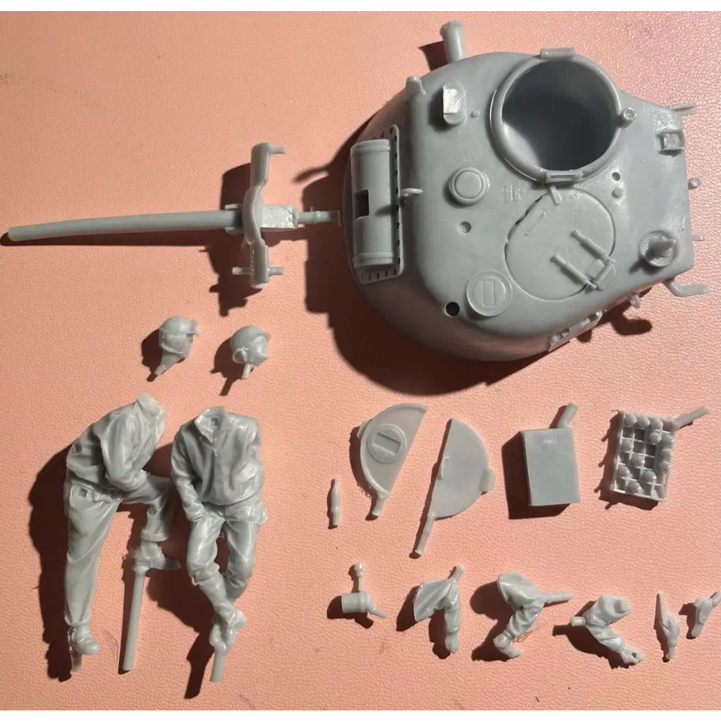 1/35 Resin Model Kit US Soldiers Tank Crew + tank & cola WW2 Unpainted - Model-Fan-Store