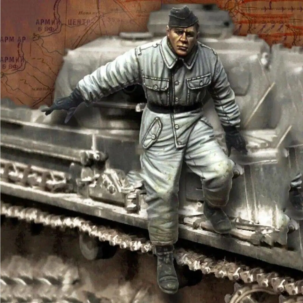 1/35 Resin Model Kit Winter German Soldier Tankman WW2 Unpainted - Model-Fan-Store