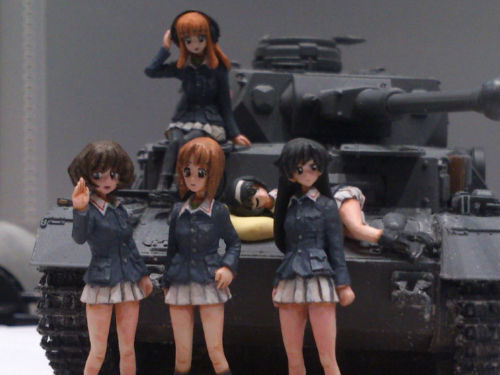 1/35 Resin Model Kit Modern Asian Schoolgirls Anime Fantasy Unpainted  - Model-Fan-Store